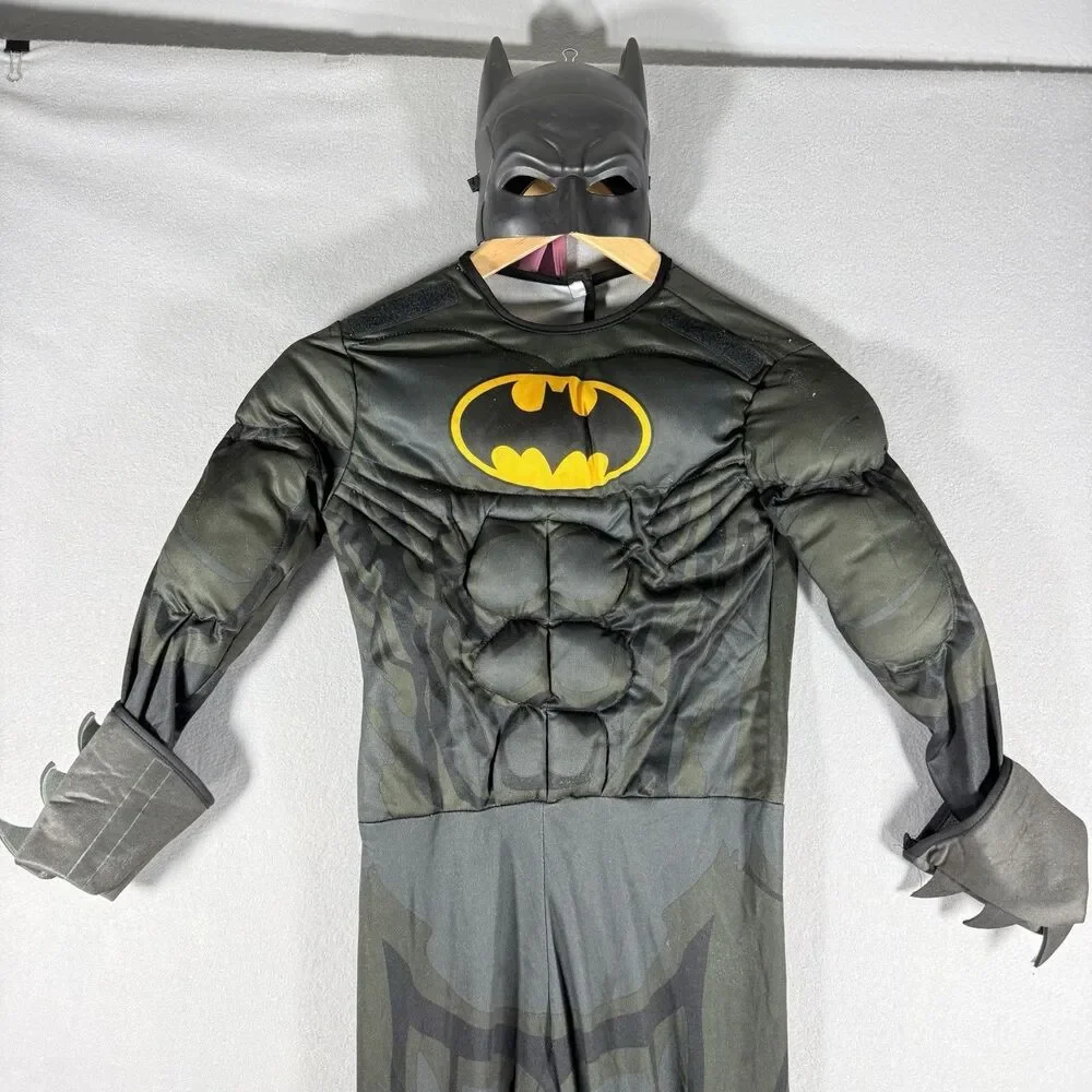 Rubies DC Comics Batman Muscle Costume Boys Kids Medium Halloween Cape Mask